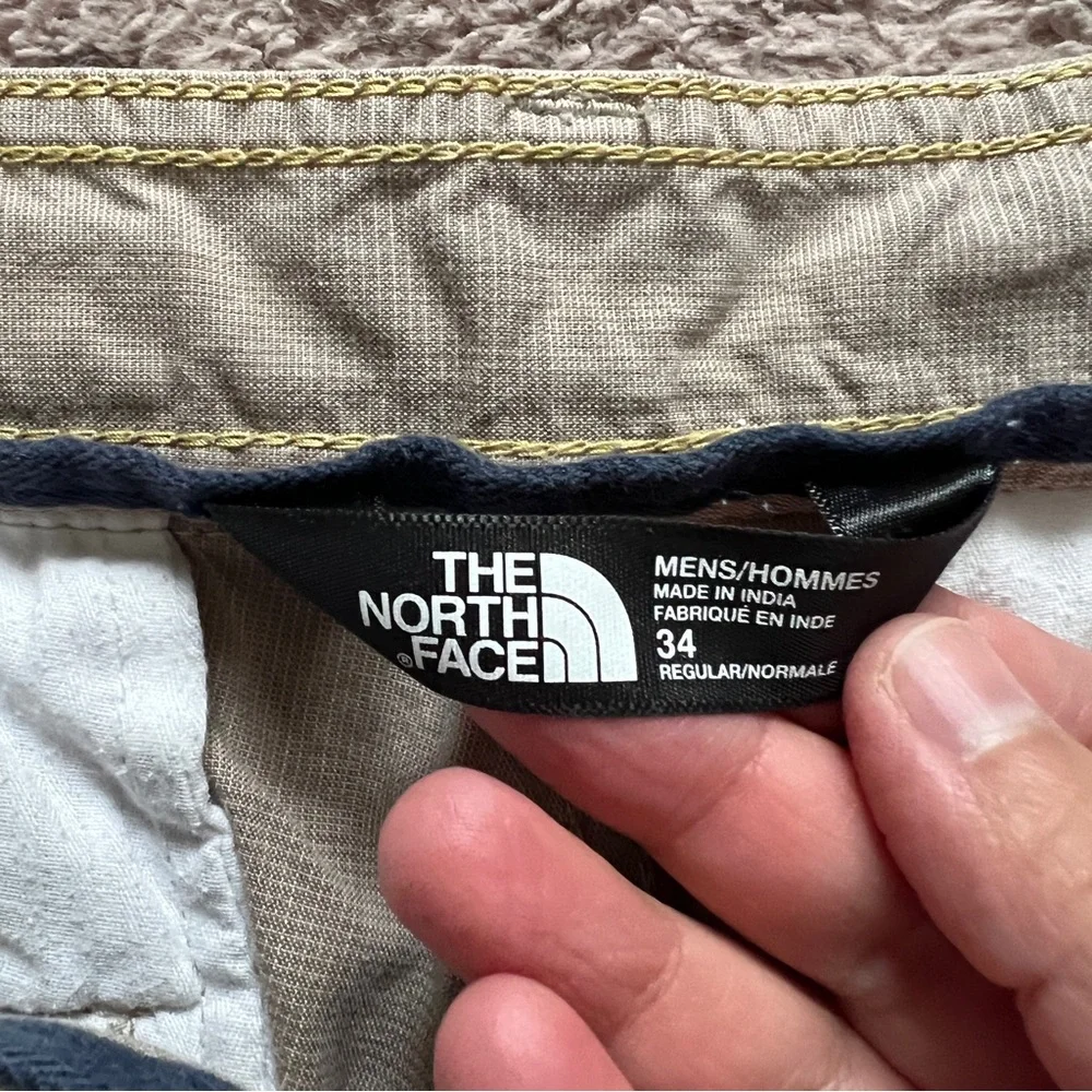 The North Face Beige‎ Plaid Shorts Sporty Utility Outdoor Hiking Preppy Size 34